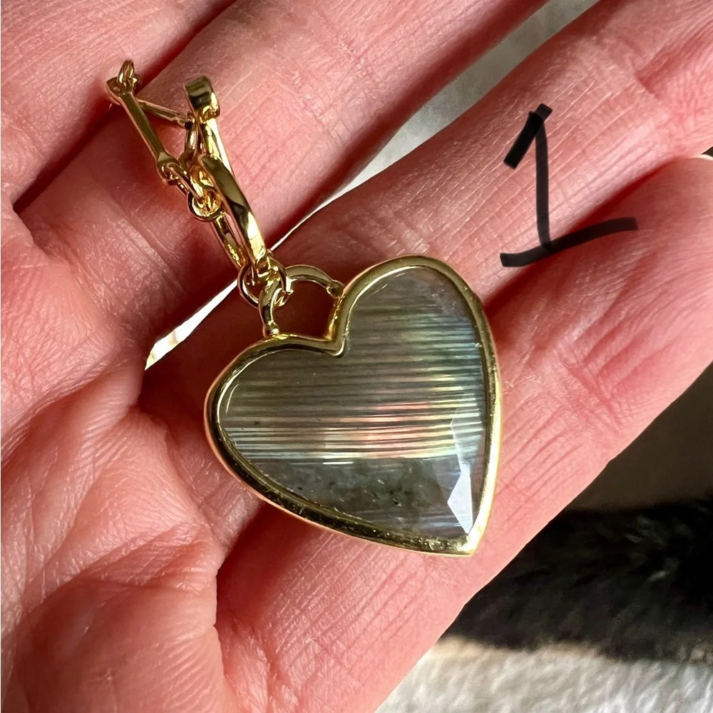 Choose from 10! 14k Subtle Flash Labradorite ❤️ Heart Toggle Necklace Pendant - Picture 5 of 15